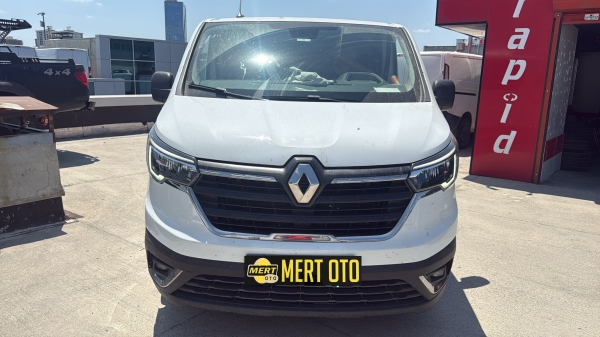 2023 Renault Traffi̇c 2.0 Dci̇ Grand Cnfrt 5.1 Temi̇z Bakımlı