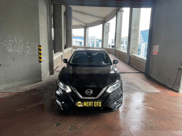 2020 Ni̇ssan Qashqai̇ 1.3 Dıg-t Tekna Otomati̇k Temi̇z Bakımlı