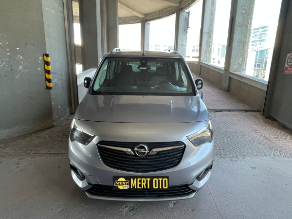 2022 Opel Combo 1.5 Elegance Cmtvn.Otomati̇k Temi̇z Bakımlı
