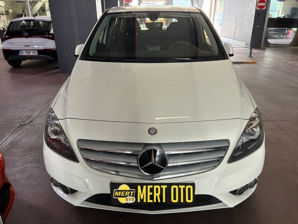 2013 Mercedes B180 1.6 Style Benzi̇n 73.000km Otomati̇k Temz Bkmlı