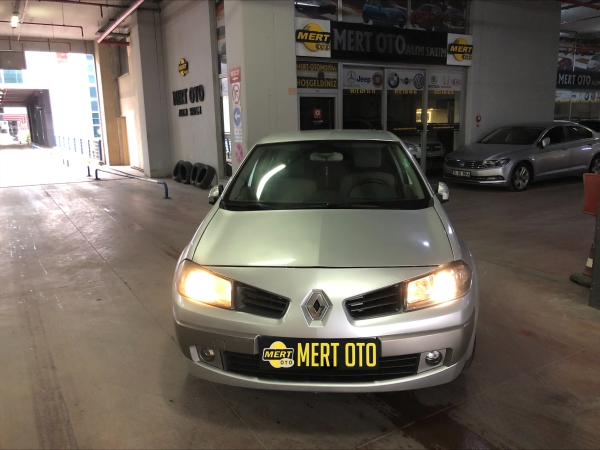 2010 Renault Megane 1.6 Prv.Otomati̇k Temi̇z Bakımlı